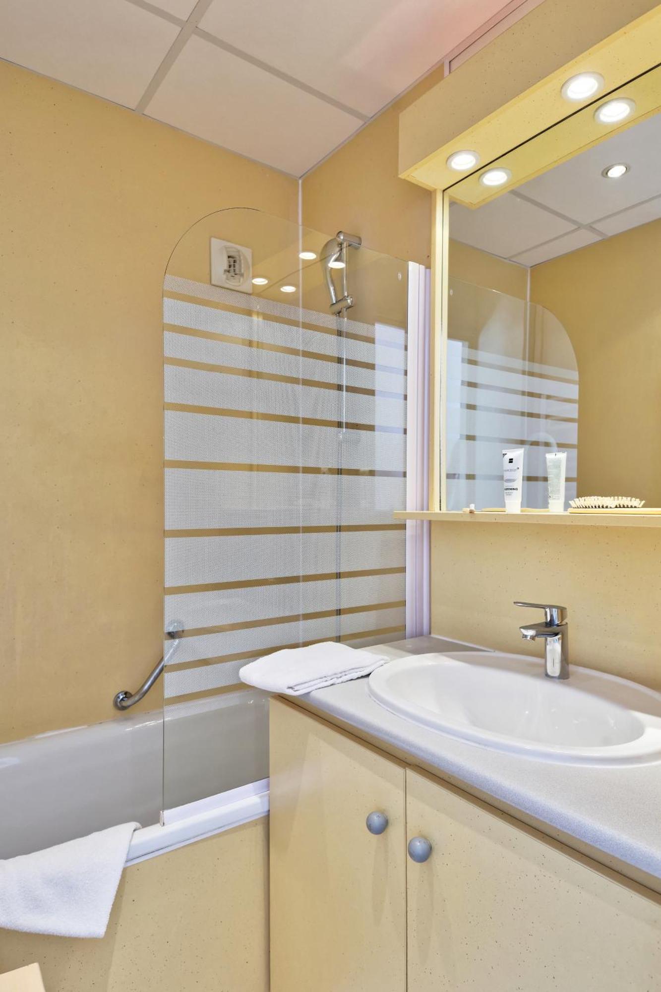 Residence Pierre & Vacances Bandol Port Exterior photo