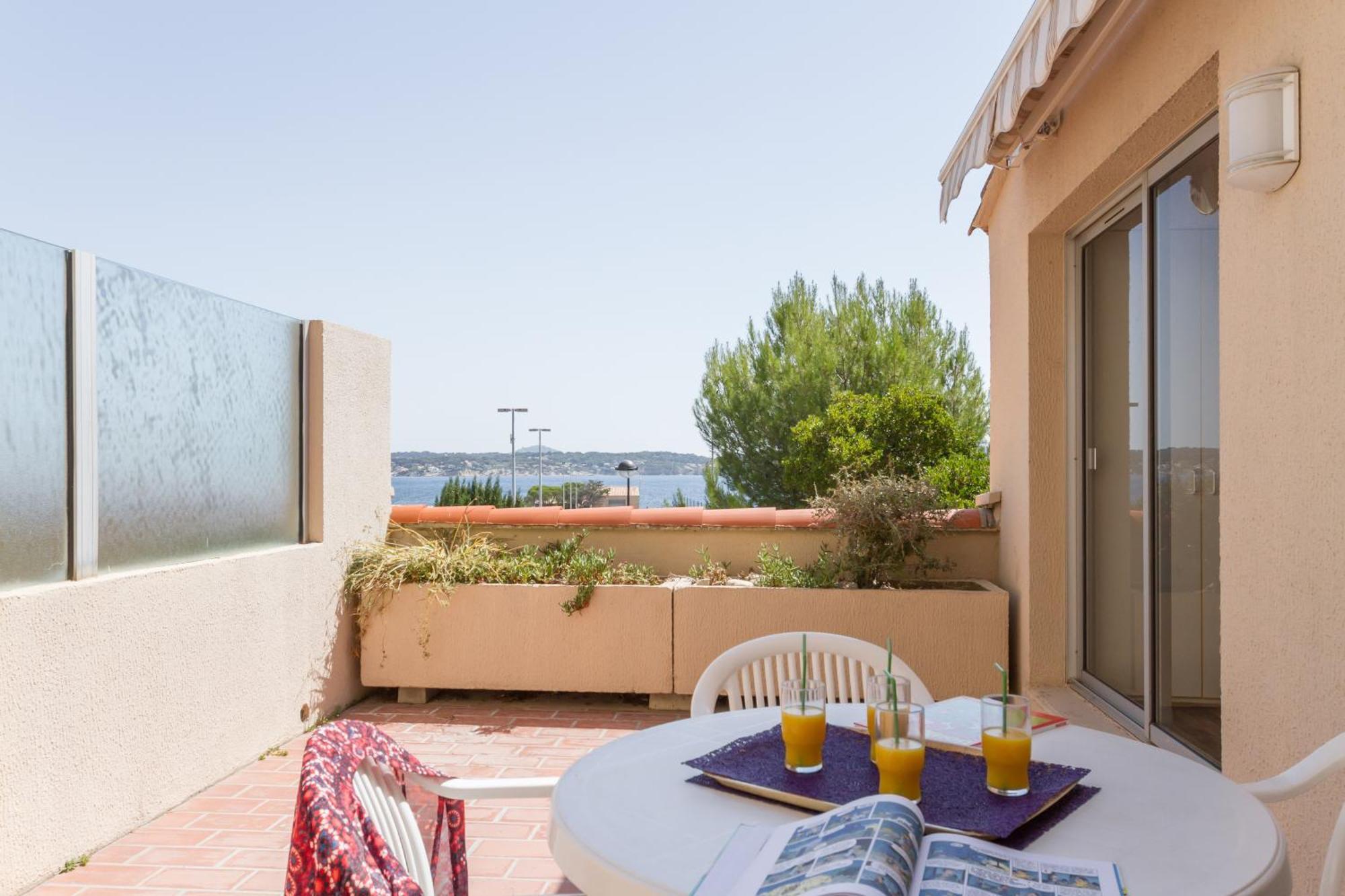 Residence Pierre & Vacances Bandol Port Exterior photo