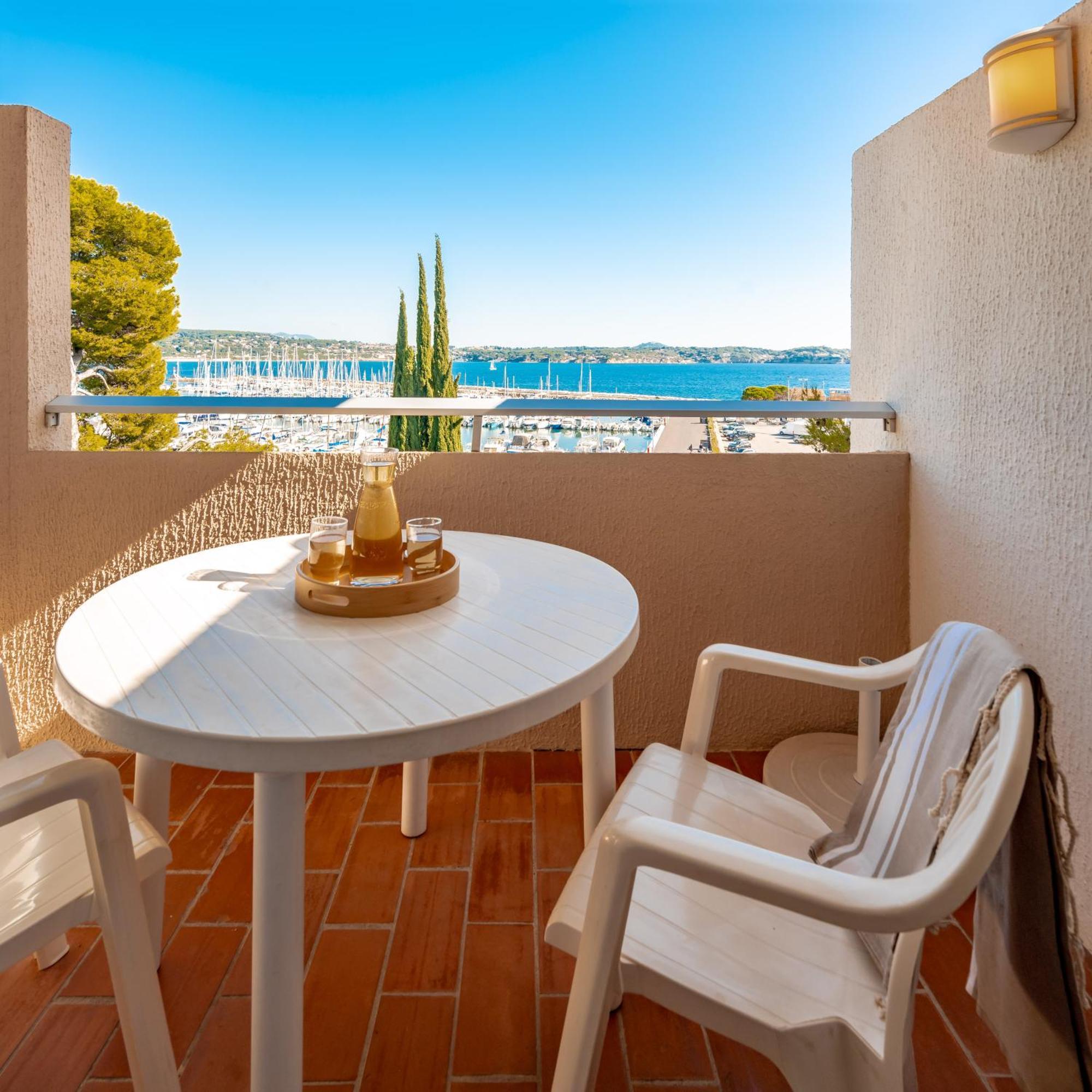 Residence Pierre & Vacances Bandol Port Exterior photo